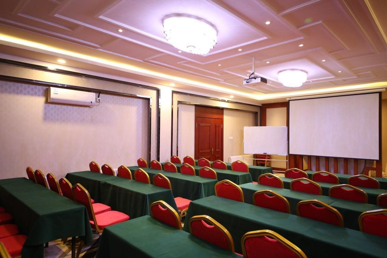 Chonpines Hotel ฉางชุน ภายนอก รูปภาพ