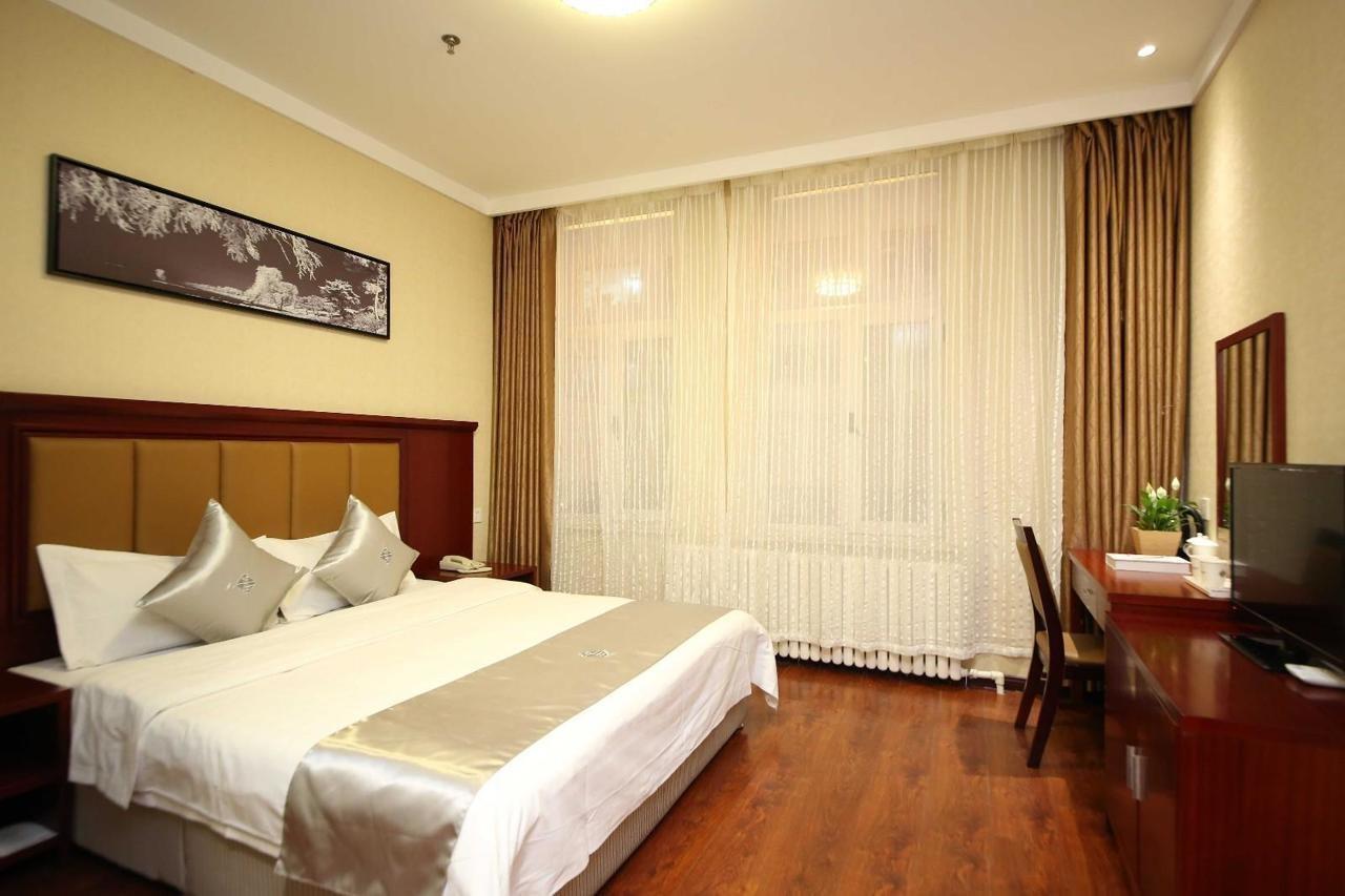 Chonpines Hotel ฉางชุน ภายนอก รูปภาพ