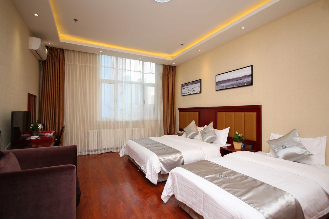 Chonpines Hotel ฉางชุน ภายนอก รูปภาพ