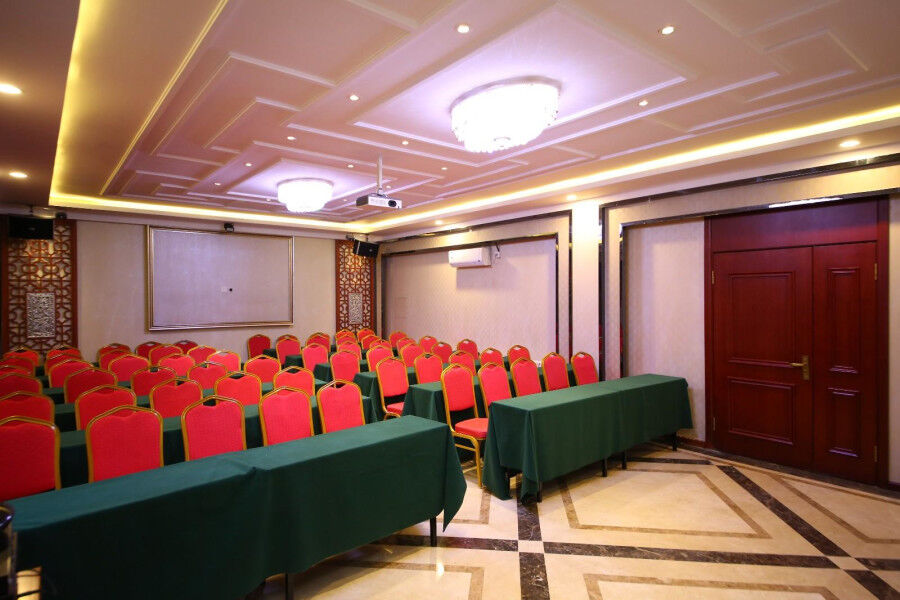 Chonpines Hotel ฉางชุน ภายนอก รูปภาพ