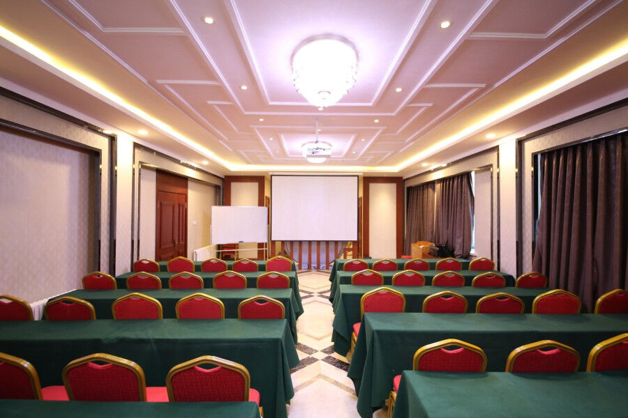 Chonpines Hotel ฉางชุน ภายนอก รูปภาพ